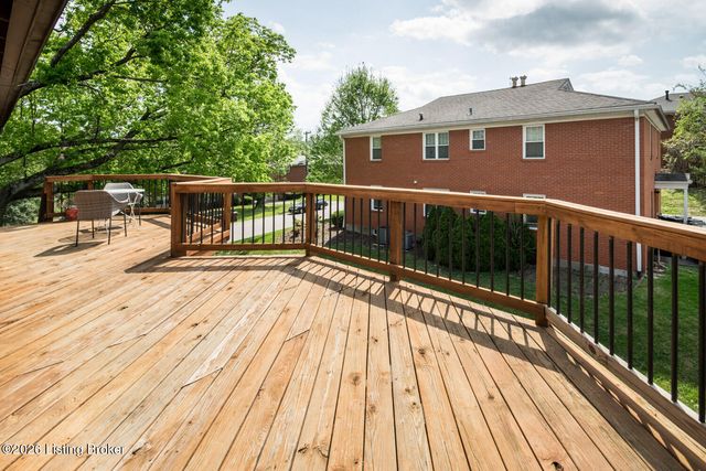 2727 Riedling Dr 8, Louisville, KY 40206