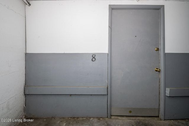 2727 Riedling Dr 8, Louisville, KY 40206