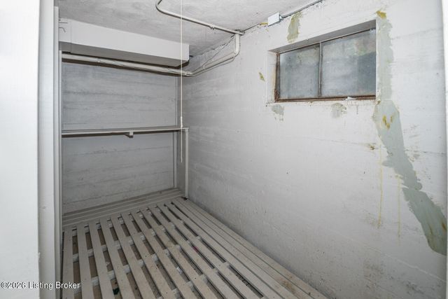 2727 Riedling Dr 8, Louisville, KY 40206