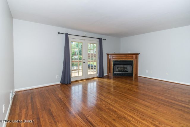 2727 Riedling Dr 8, Louisville, KY 40206