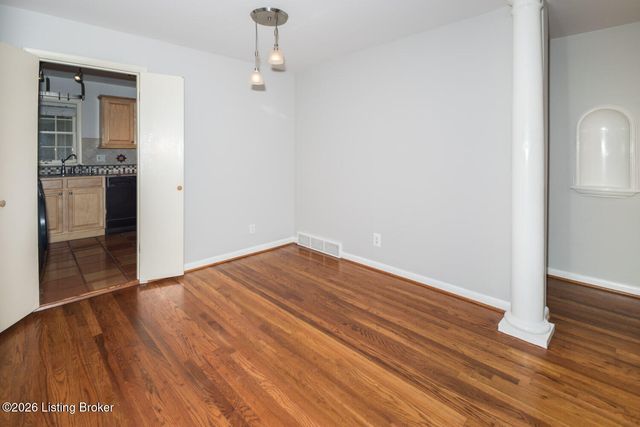 2727 Riedling Dr 8, Louisville, KY 40206