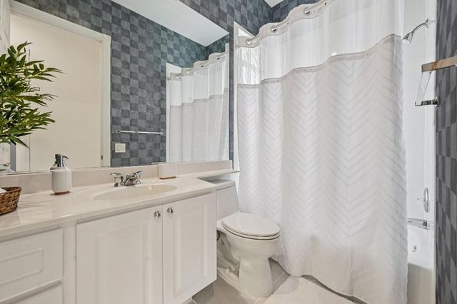 8811 Oldham Way, West Palm Beach, FL 33412