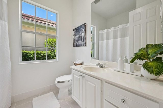 8811 Oldham Way, West Palm Beach, FL 33412