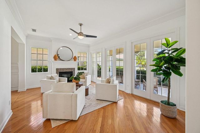 8811 Oldham Way, West Palm Beach, FL 33412