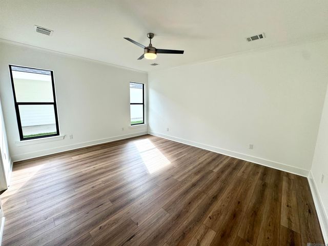 9986 Couret Dr, Baton Rouge, LA 70818