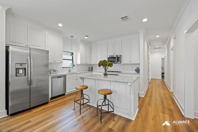 9986 Couret Dr, Baton Rouge, LA 70818