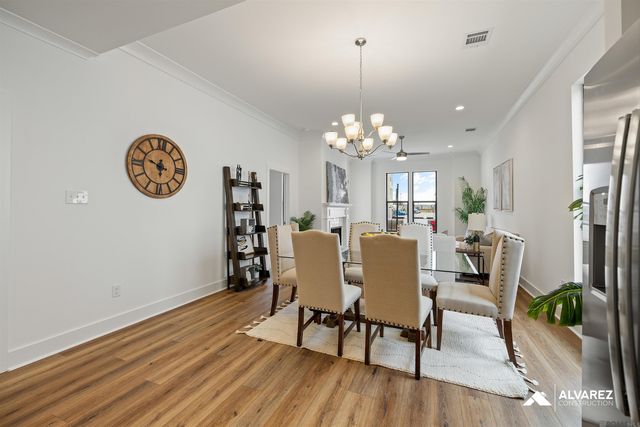 9986 Couret Dr, Baton Rouge, LA 70818