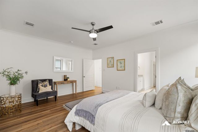 9986 Couret Dr, Baton Rouge, LA 70818