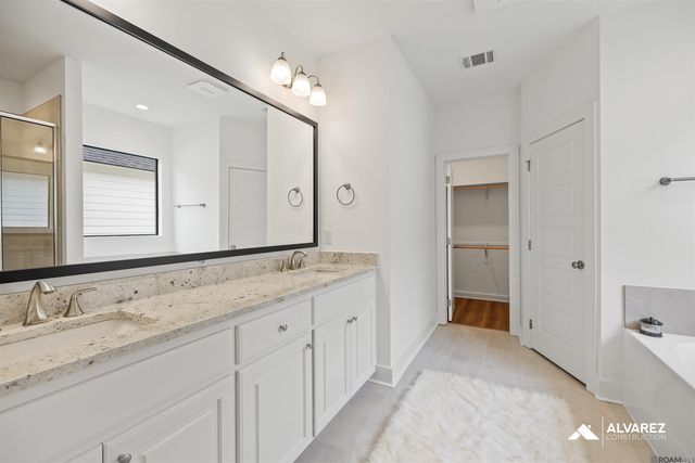 9986 Couret Dr, Baton Rouge, LA 70818