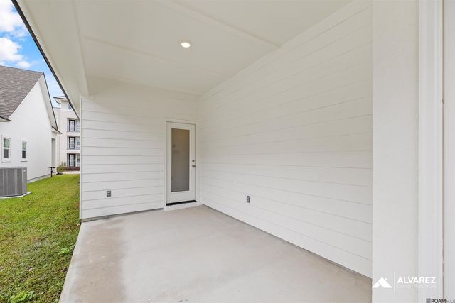 9986 Couret Dr, Baton Rouge, LA 70818