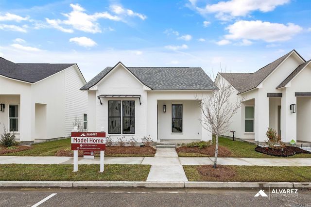 9986 Couret Dr, Baton Rouge, LA 70818