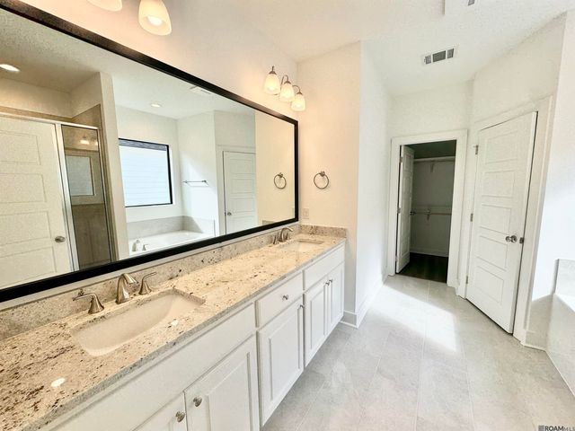 9986 Couret Dr, Baton Rouge, LA 70818