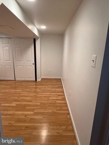 8827 CAMFIELD DR, Alexandria, VA 22308