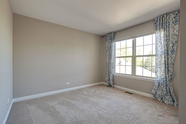 2460 VIOLET Street 2460, Glenview, IL 60026