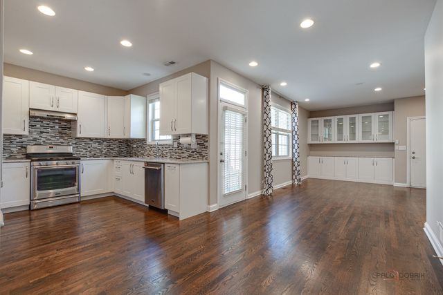2460 VIOLET Street 2460, Glenview, IL 60026