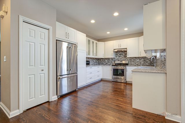 2460 VIOLET Street 2460, Glenview, IL 60026