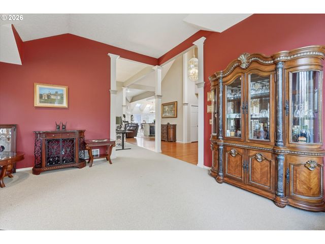 14234 Nw LAKESHORE Ct, Portland, OR 97229