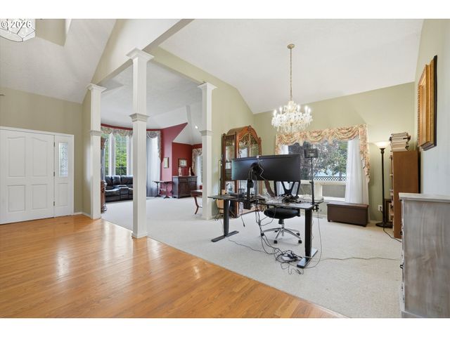 14234 Nw LAKESHORE Ct, Portland, OR 97229