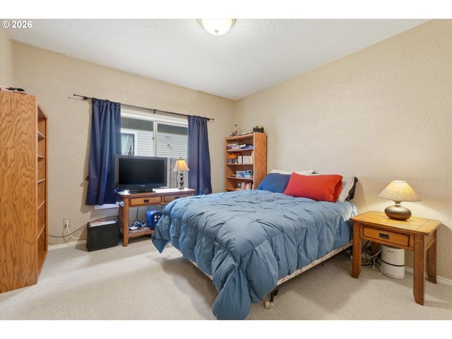 14234 Nw LAKESHORE Ct, Portland, OR 97229