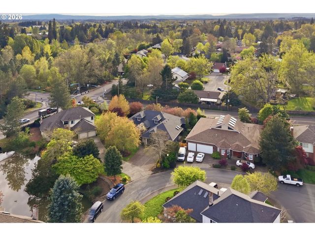 14234 Nw LAKESHORE Ct, Portland, OR 97229