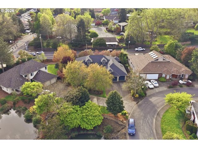 14234 Nw LAKESHORE Ct, Portland, OR 97229