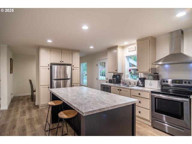 408 WHIPPLE Ave, Drain, OR 97435