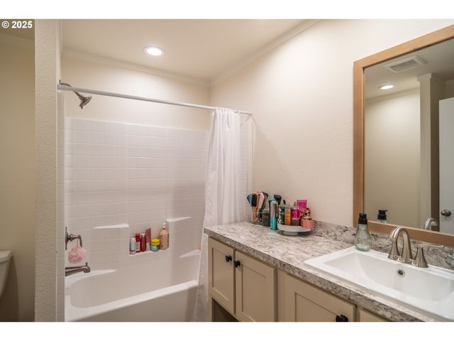 408 WHIPPLE Ave, Drain, OR 97435