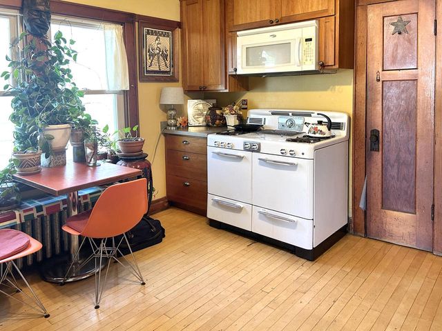 2730 N Weil STREET, Milwaukee, WI 53212