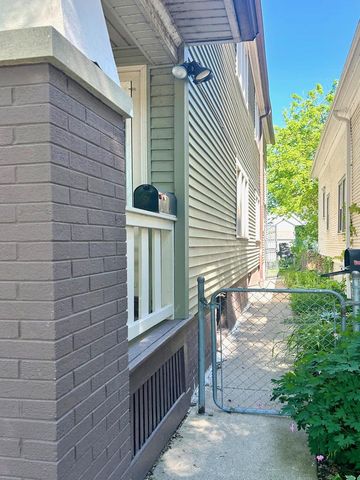 2730 N Weil STREET, Milwaukee, WI 53212