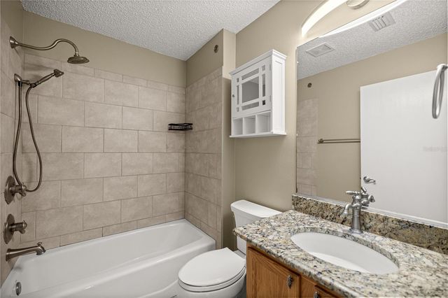 108 CHERRY BLOSSOM LANE, Lady Lake, FL 32159