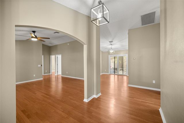 108 CHERRY BLOSSOM LANE, Lady Lake, FL 32159