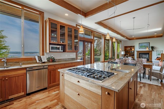 5454 Puffin Place, Blaine, WA 98230