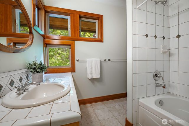 5454 Puffin Place, Blaine, WA 98230