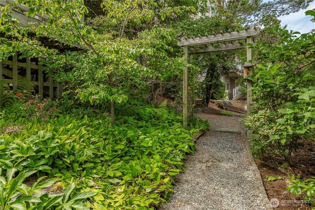 5454 Puffin Place, Blaine, WA 98230