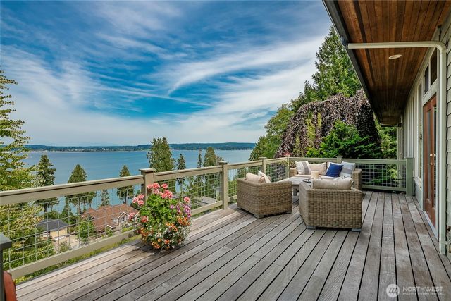 5454 Puffin Place, Blaine, WA 98230