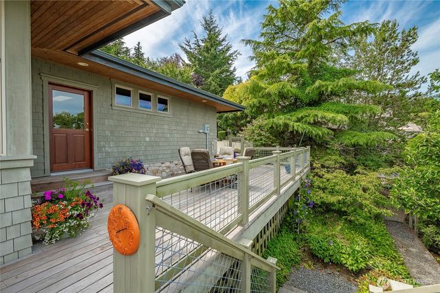 5454 Puffin Place, Blaine, WA 98230