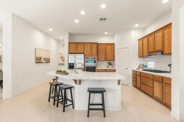 1681 Laporte, Roseville, CA 95747