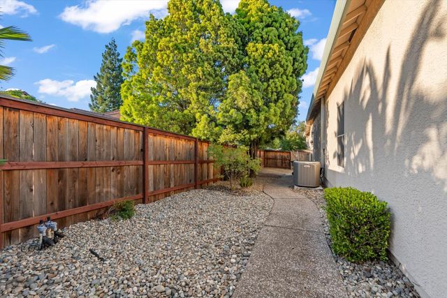 1681 Laporte, Roseville, CA 95747