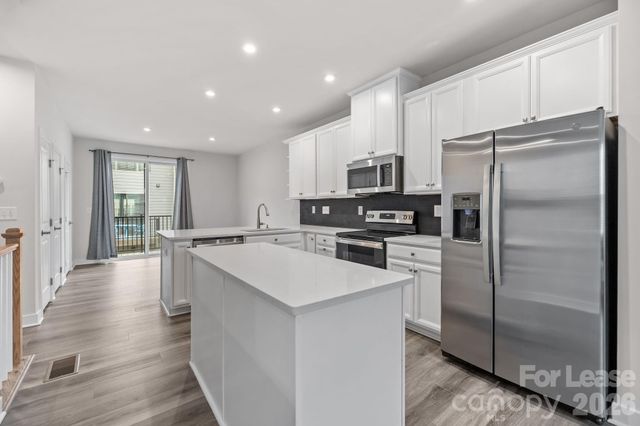 328 Yorkshire Drive, Charlotte, NC 28217