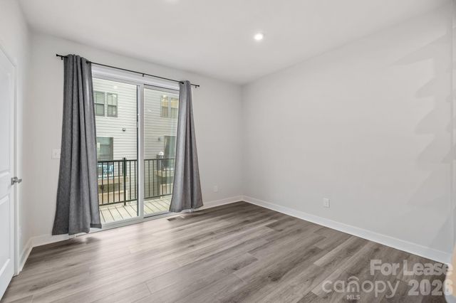 328 Yorkshire Drive, Charlotte, NC 28217