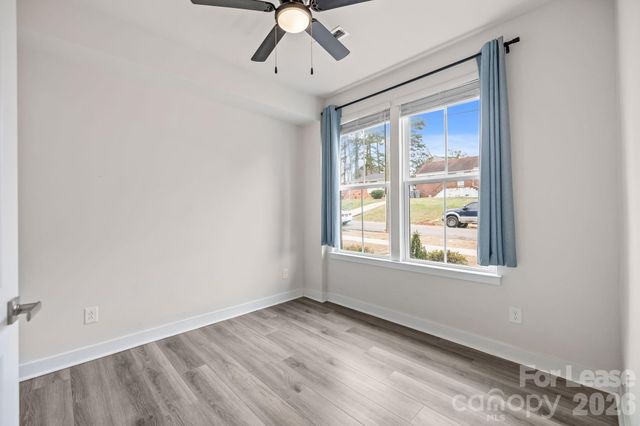 328 Yorkshire Drive, Charlotte, NC 28217