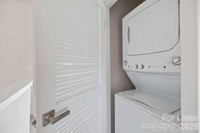 328 Yorkshire Drive, Charlotte, NC 28217