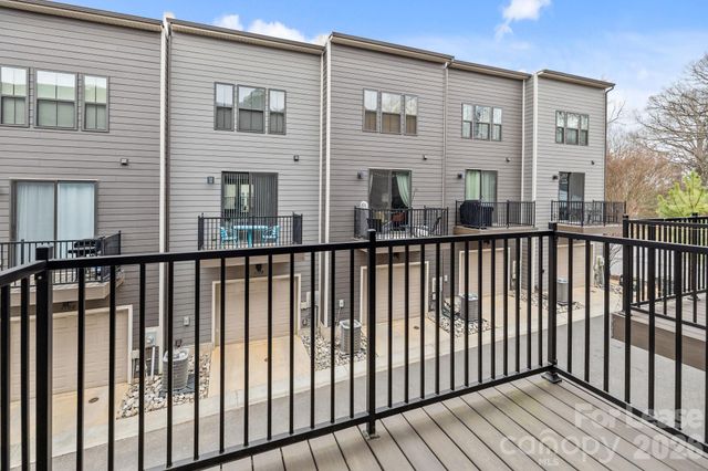 328 Yorkshire Drive, Charlotte, NC 28217