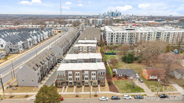 328 Yorkshire Drive, Charlotte, NC 28217