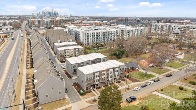 328 Yorkshire Drive, Charlotte, NC 28217