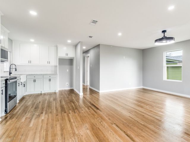 3924 Vanette Lane, Dallas, TX 75216