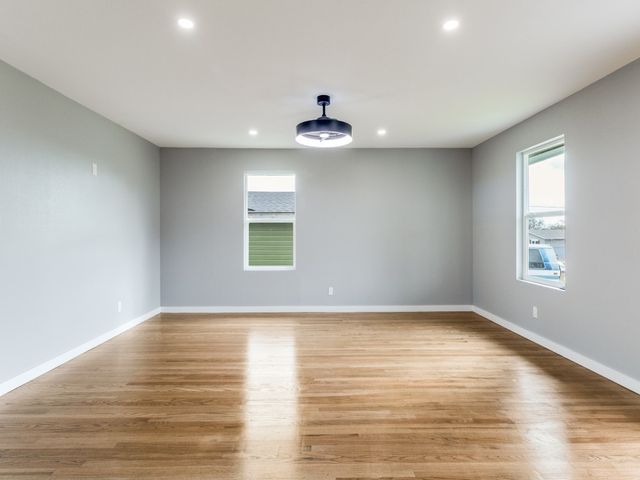 3924 Vanette Lane, Dallas, TX 75216