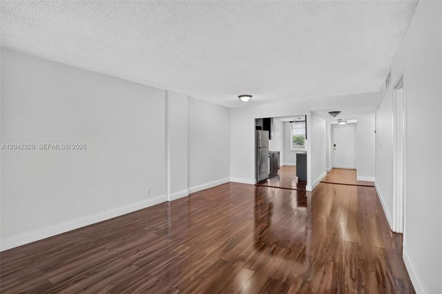 250 Jacaranda Dr 411, Plantation, FL 33324