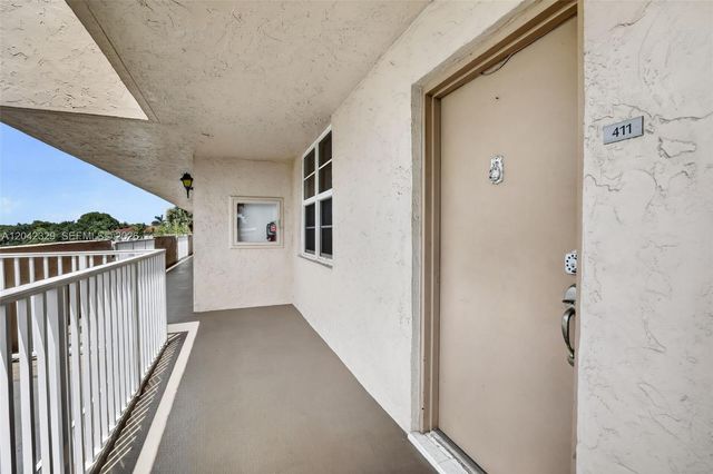 250 Jacaranda Dr 411, Plantation, FL 33324
