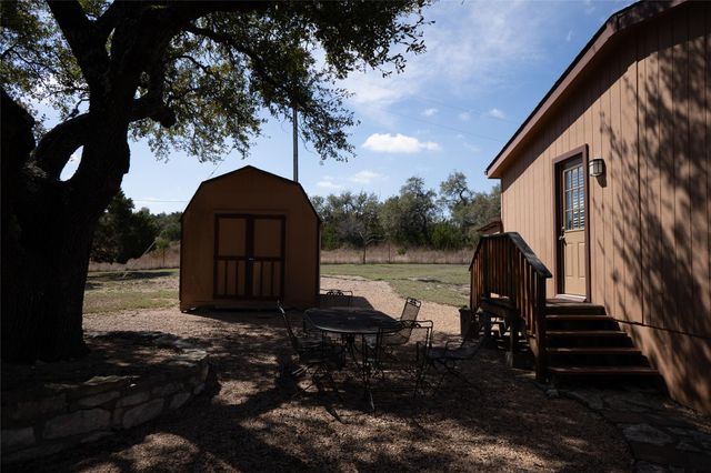 1149 Hart LN, Dripping Springs, TX 78620